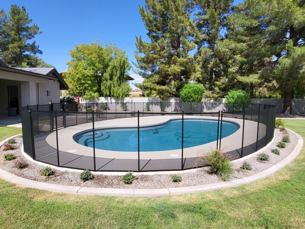 mesh-pool-fence