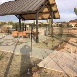 glass pool fence