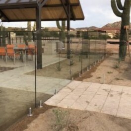 glass pool fence