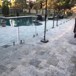 Glass fence around pools completely see through